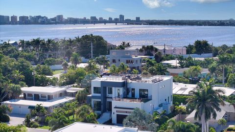 A home in SARASOTA