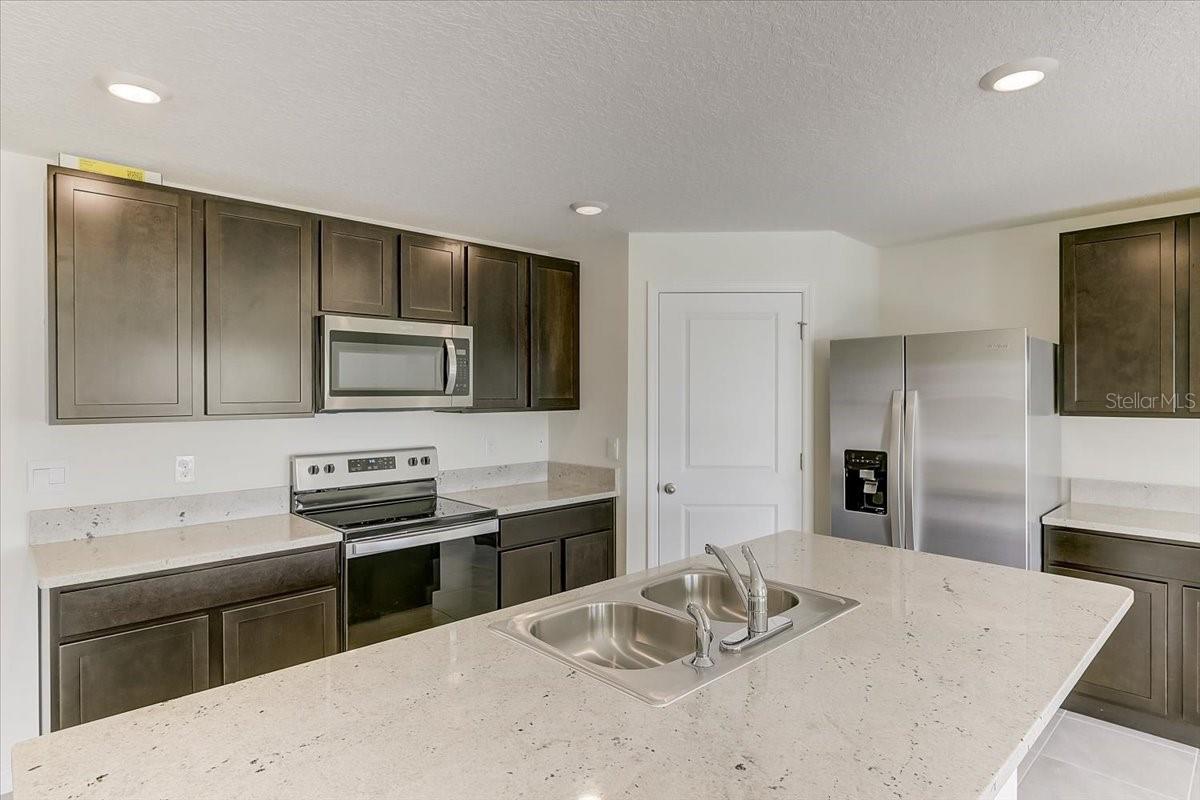 SILVERSTONE NORTH PH IA & IB - Residential Lease