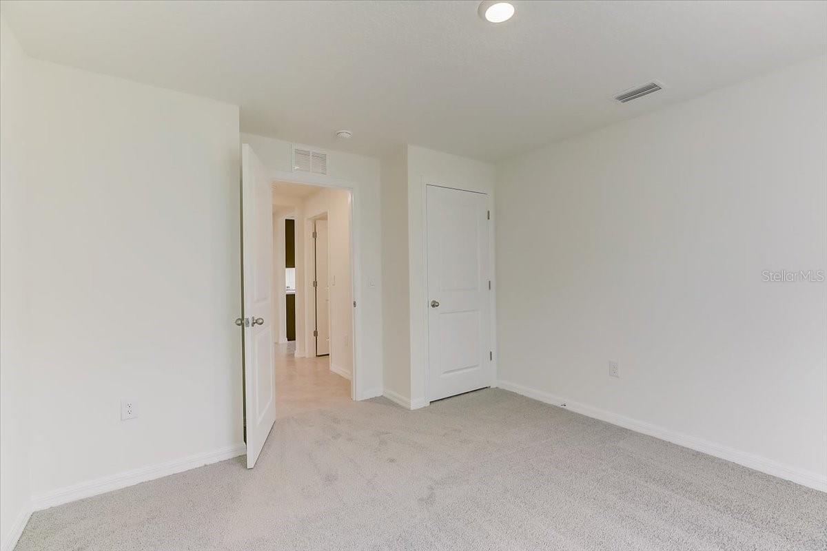 SILVERSTONE NORTH PH IA & IB - Residential Lease