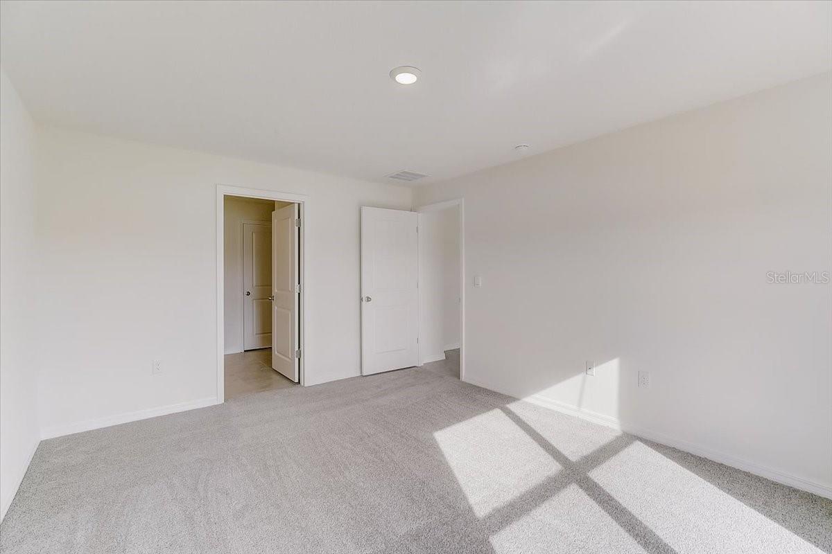 SILVERSTONE NORTH PH IA & IB - Residential Lease