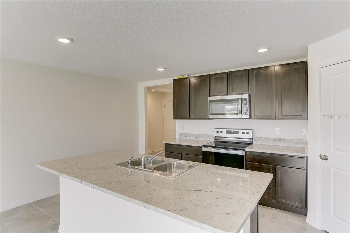 SILVERSTONE NORTH PH IA & IB - Residential Lease