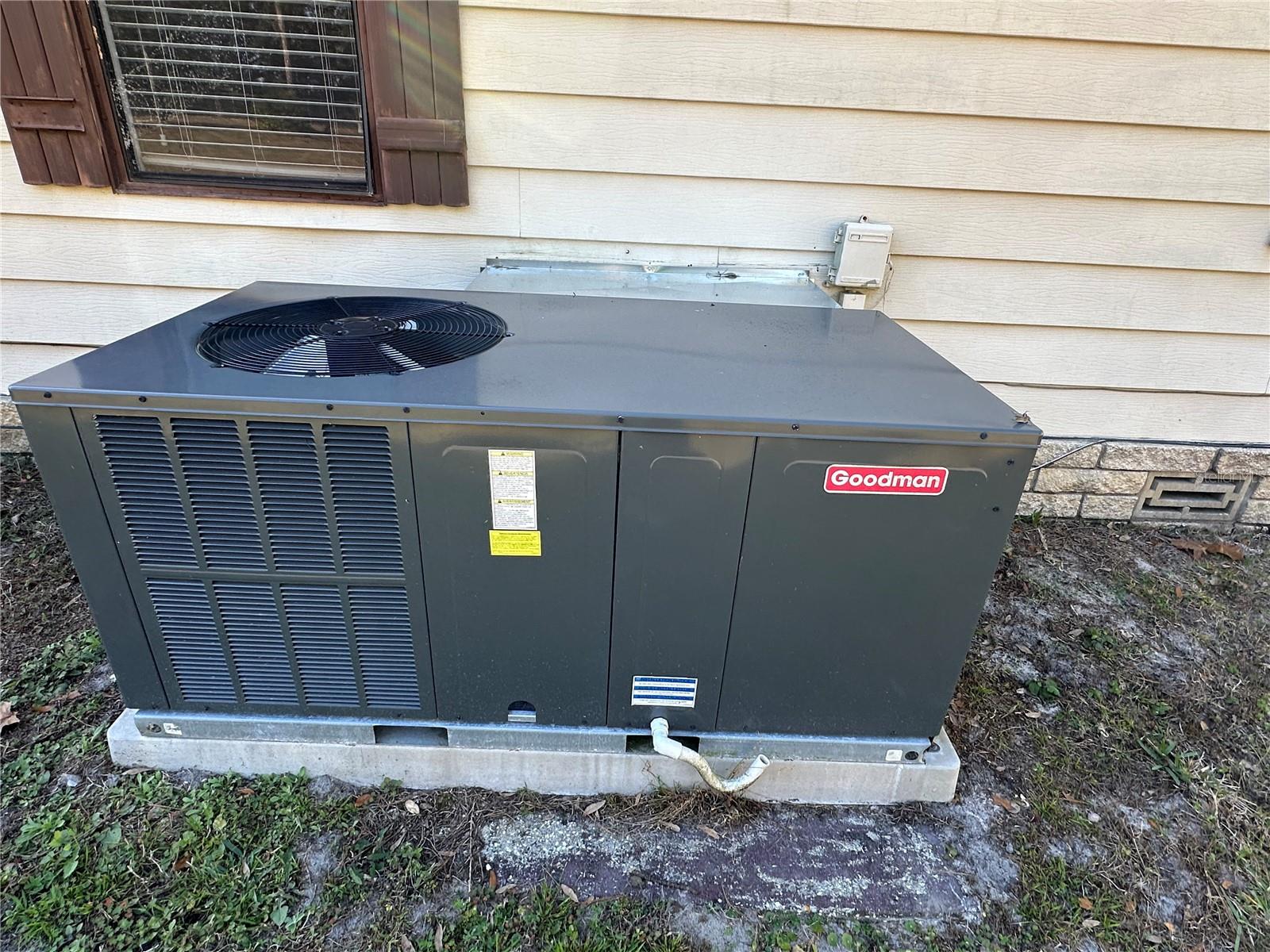 BANBURY VILLAGE CONDO - Residential