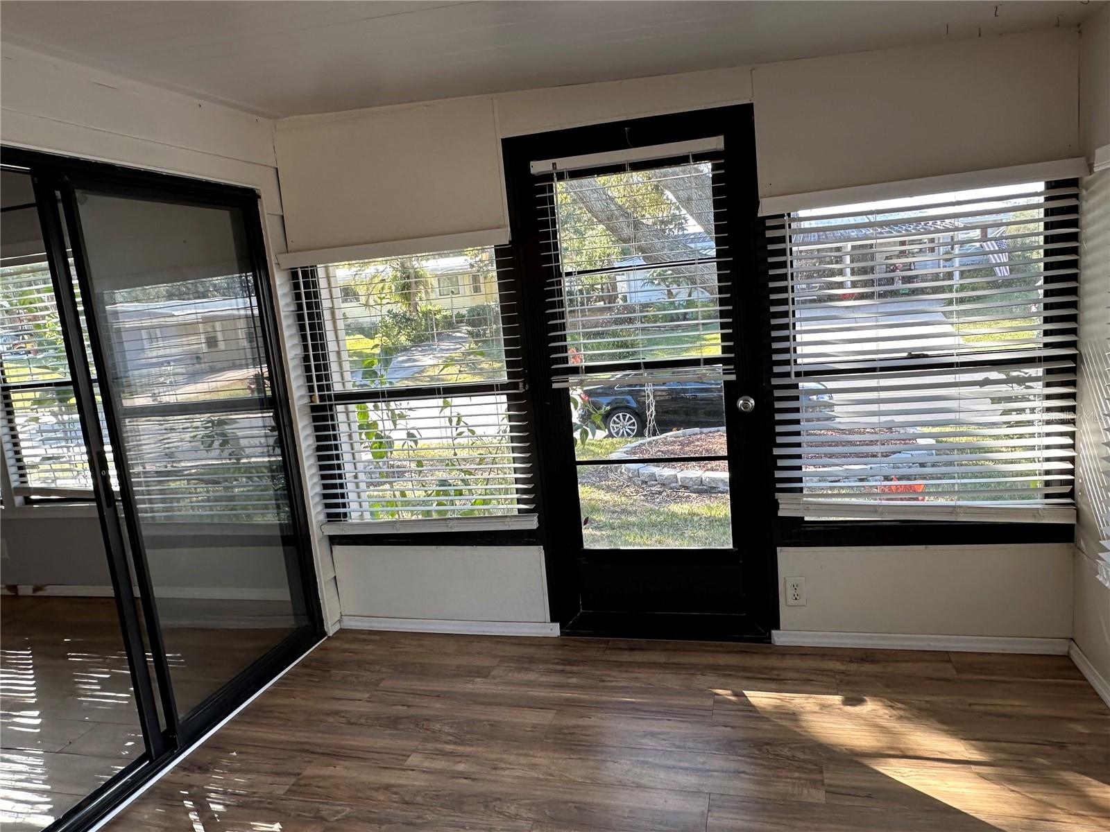 BANBURY VILLAGE CONDO - Residential