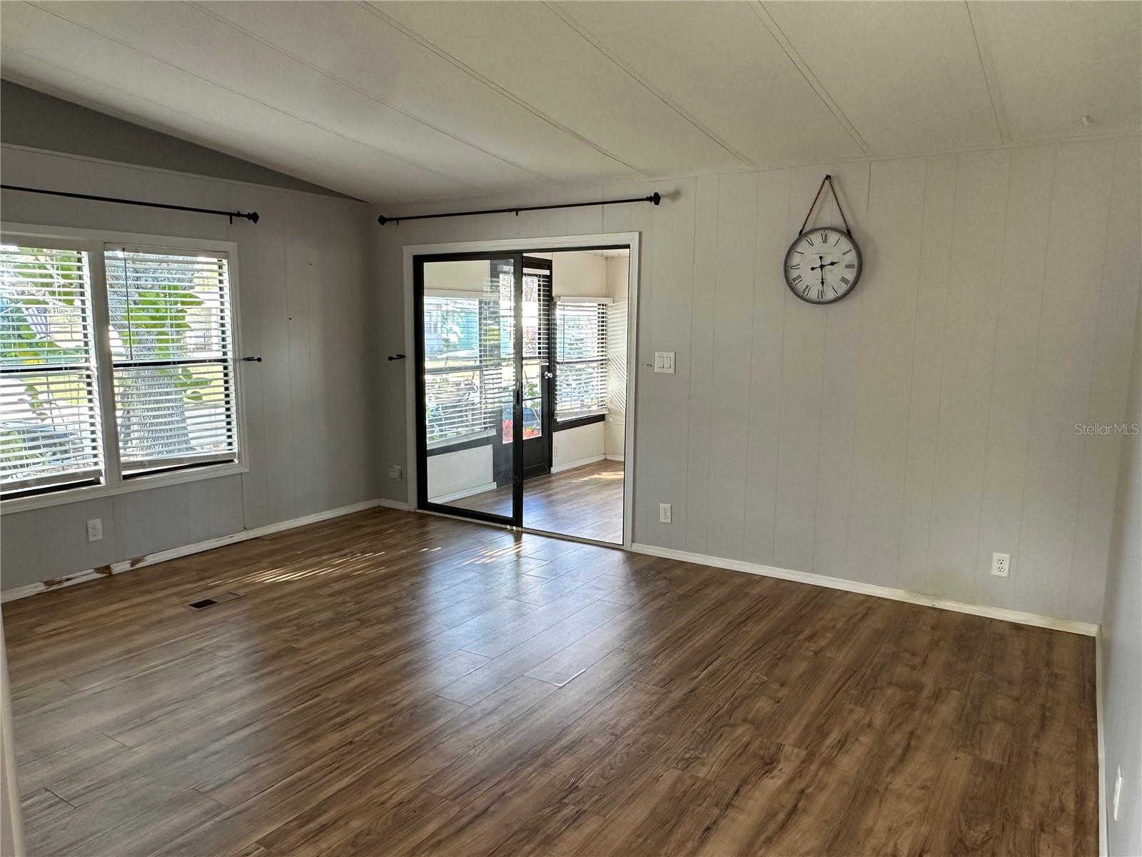 BANBURY VILLAGE CONDO - Residential