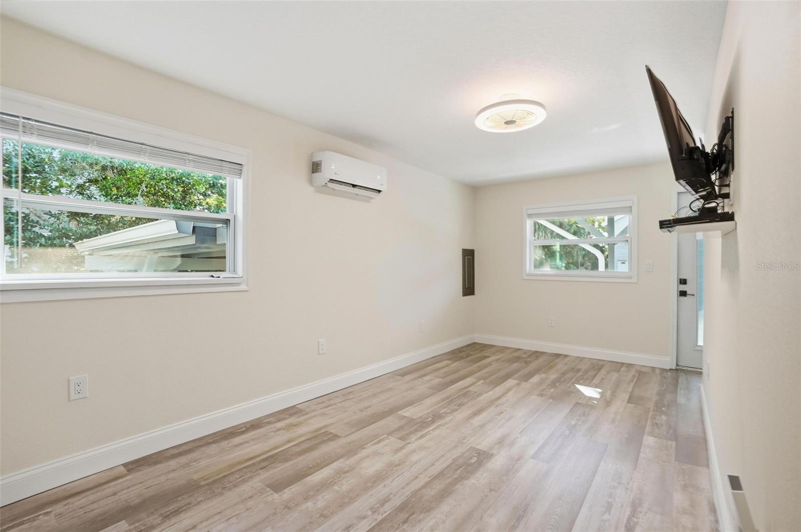 WEEKI WACHEE GARDENS ADD - Residential