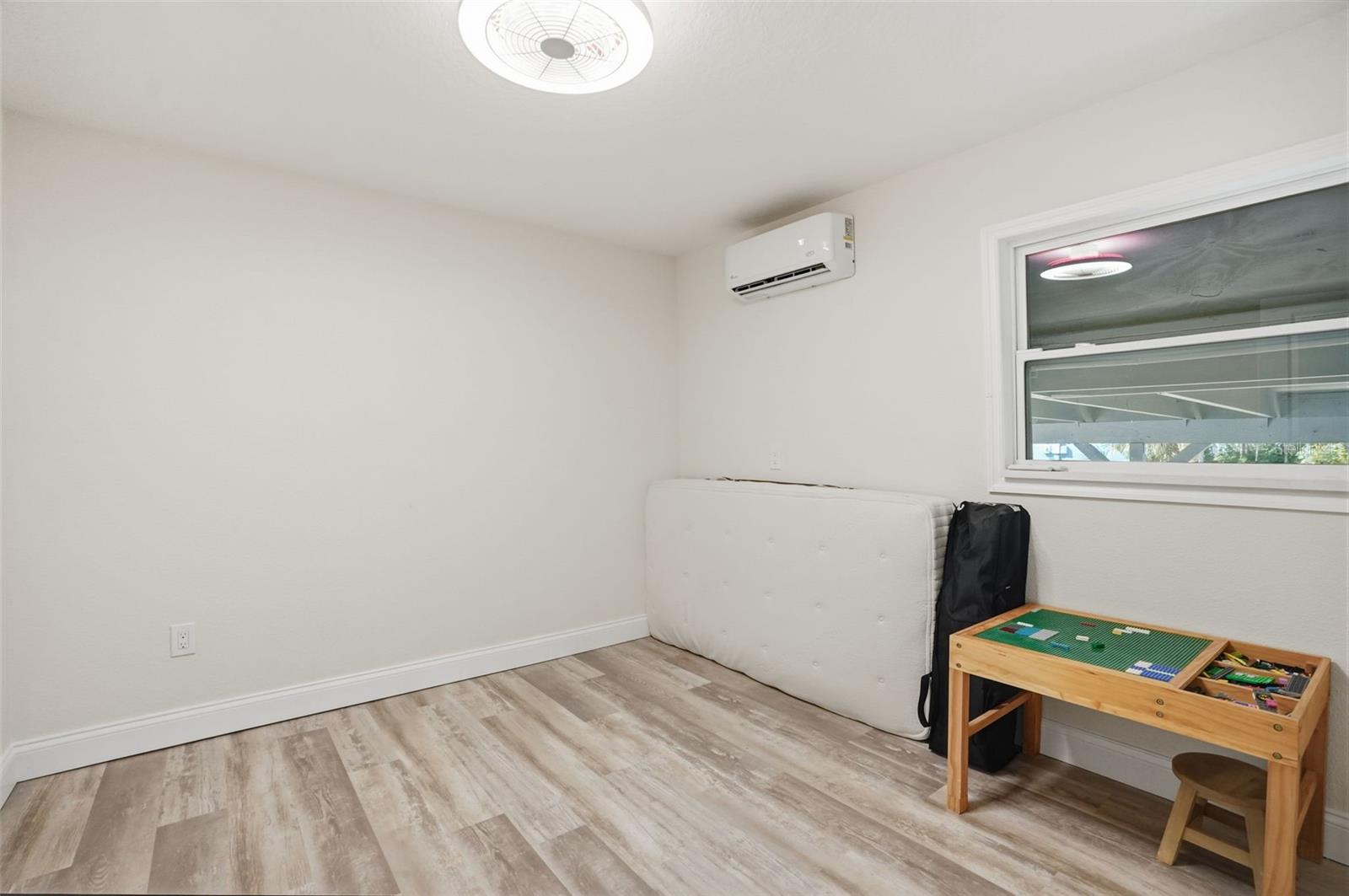 WEEKI WACHEE GARDENS ADD - Residential