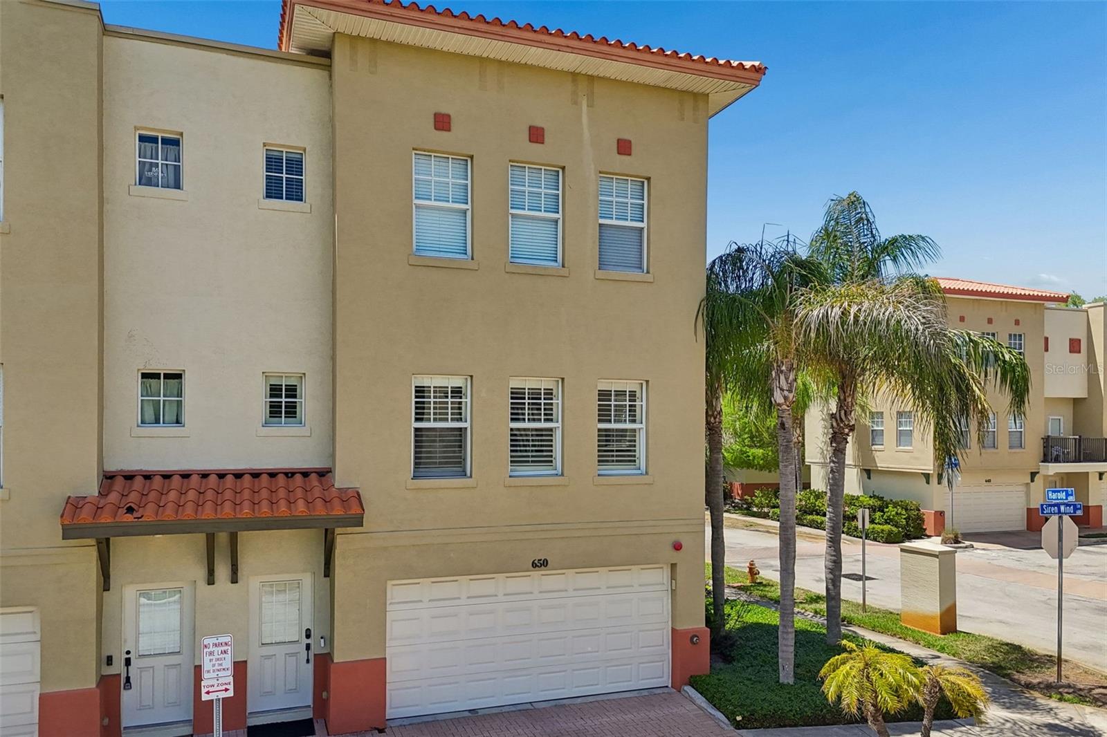 HAROLD COURT TWNHMS - Residential