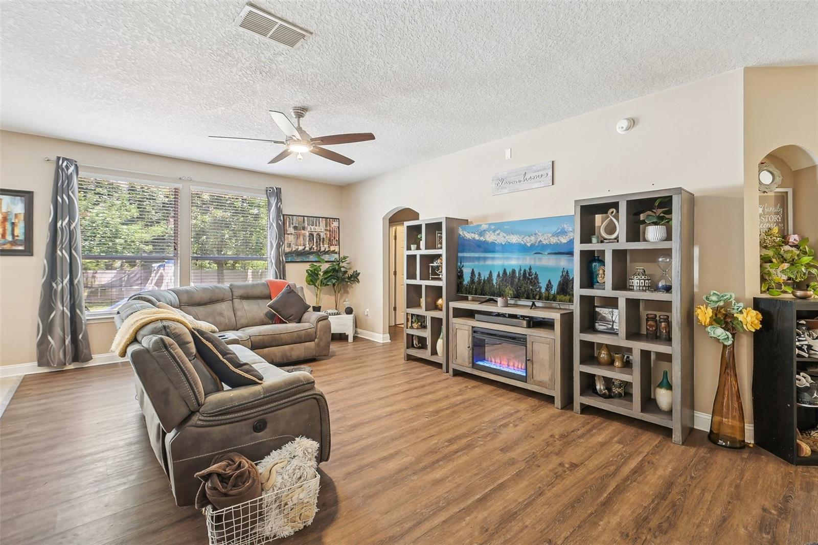 208 PINE ARBOR CIRCLE