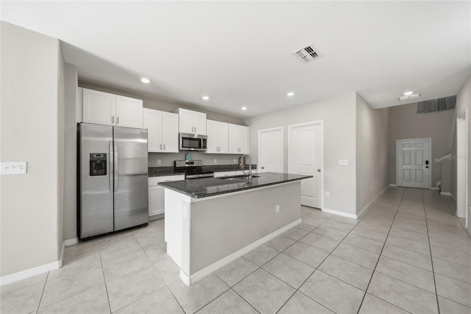 LAKESIDE PH 4 - Residential
