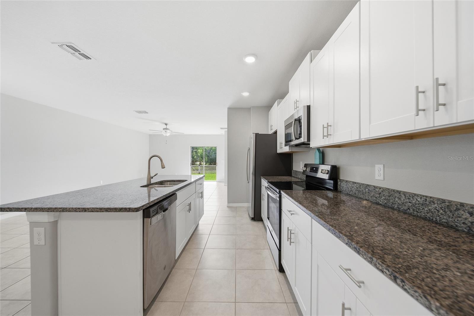 LAKESIDE PH 4 - Residential