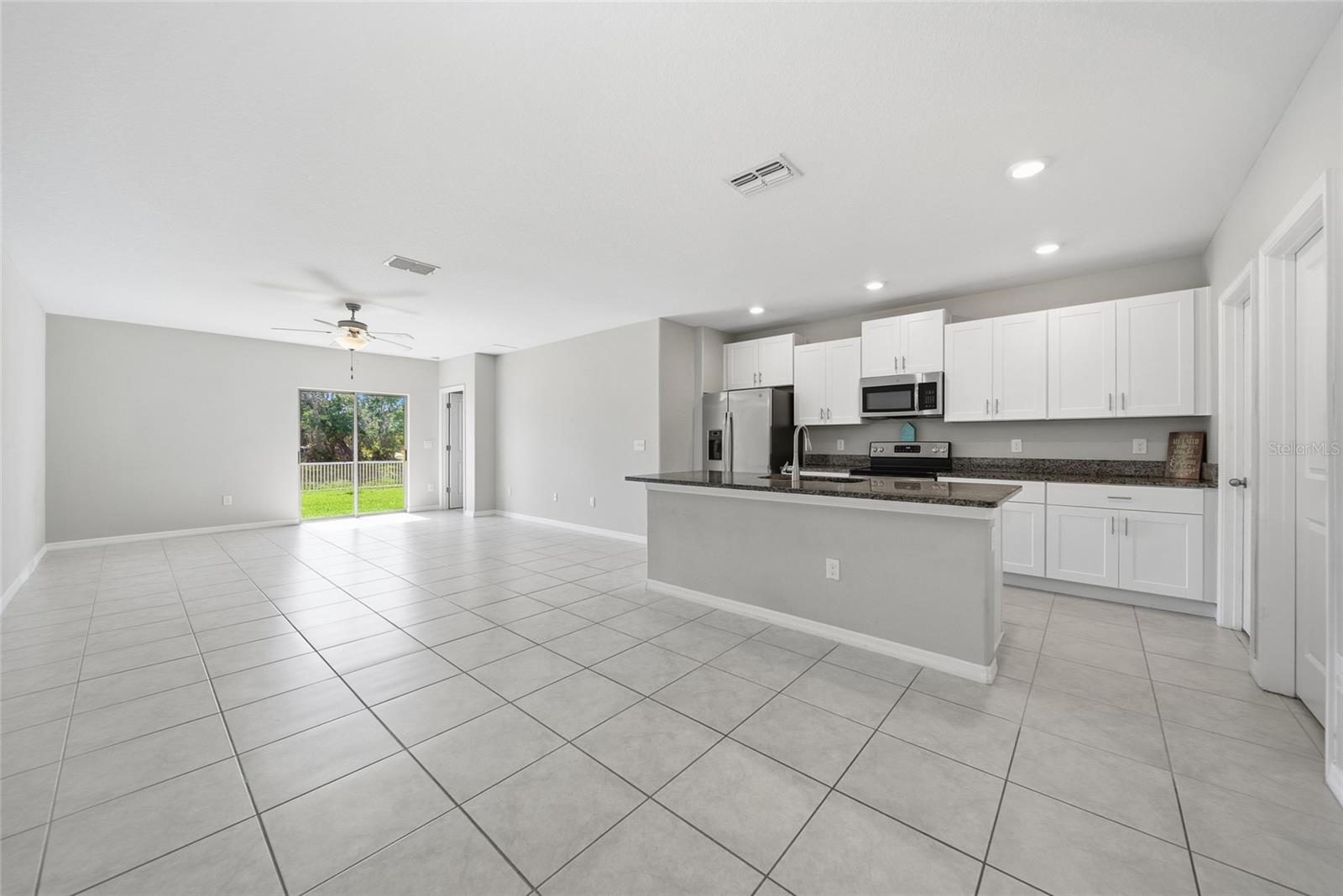 LAKESIDE PH 4 - Residential