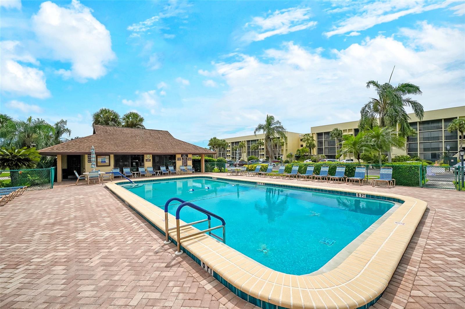 EL CONQUISTADOR VILLAGE 1 SEC 1 - Residential