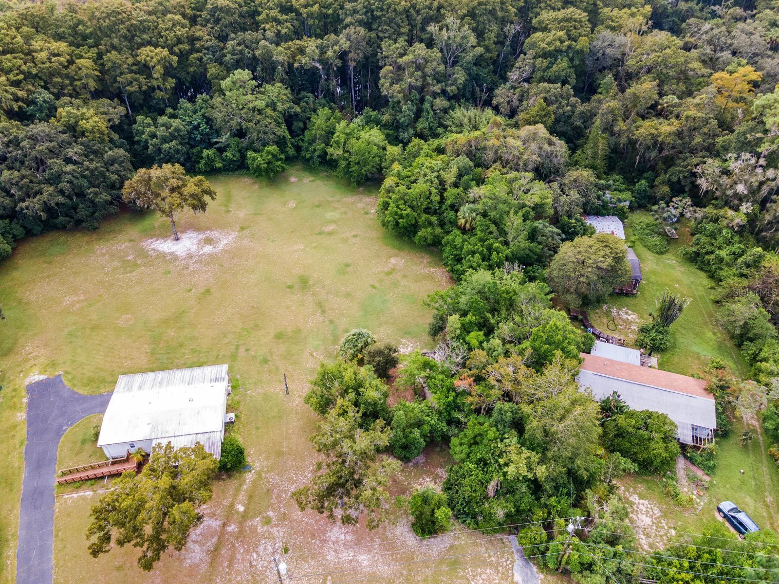 SUNSHINE RANCHES - Land