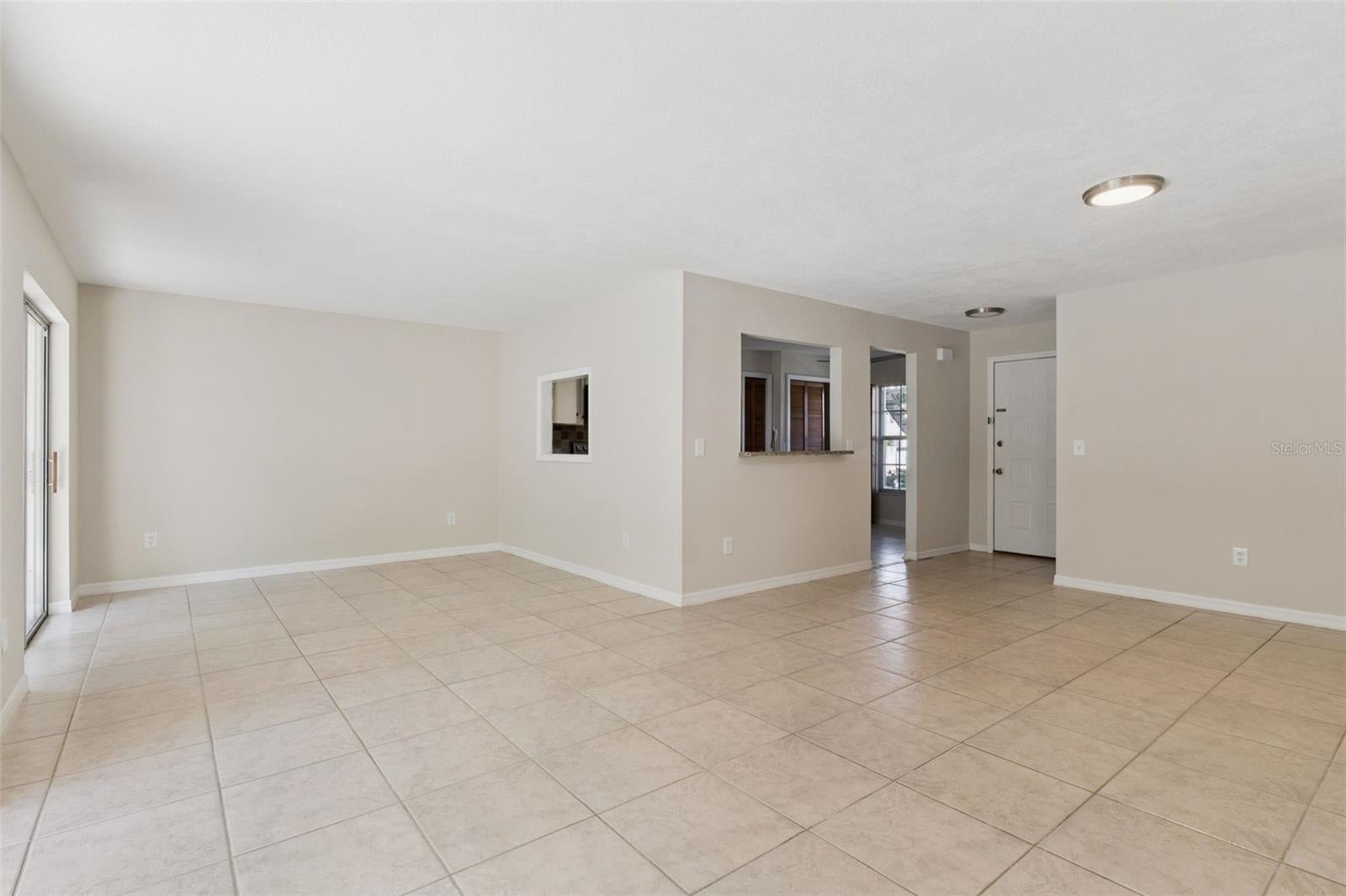 600 NORTHERN WAY 201