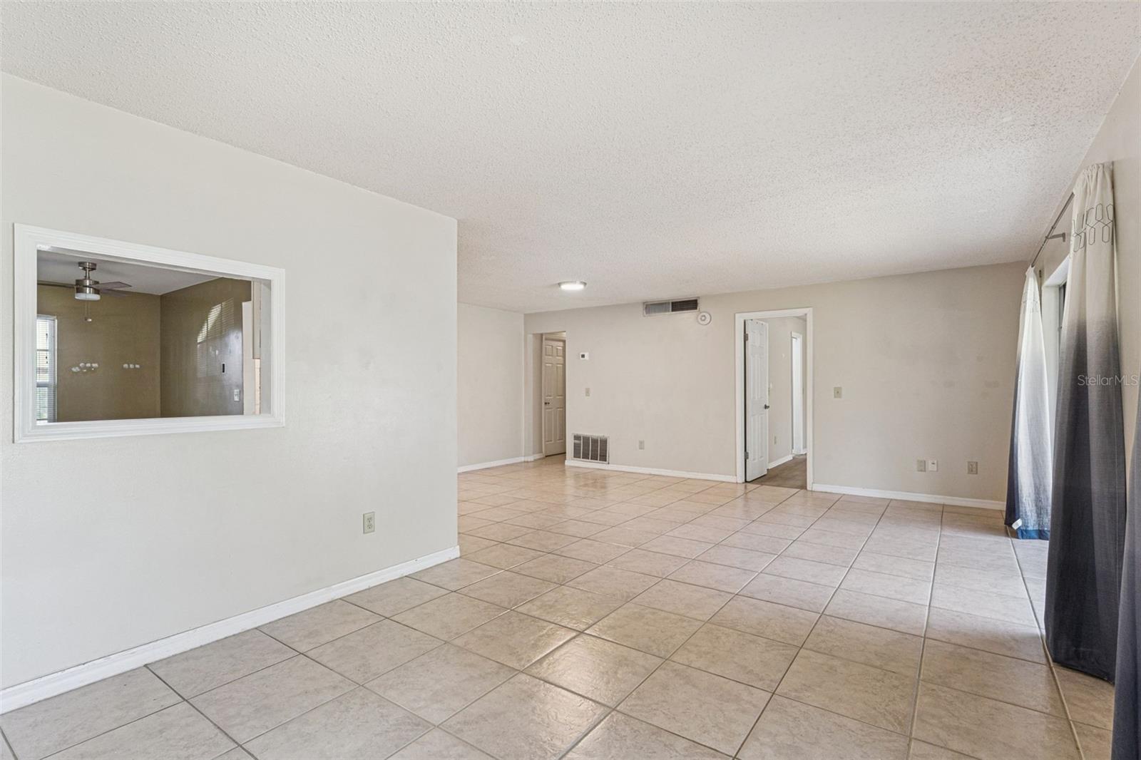 600 NORTHERN WAY 201