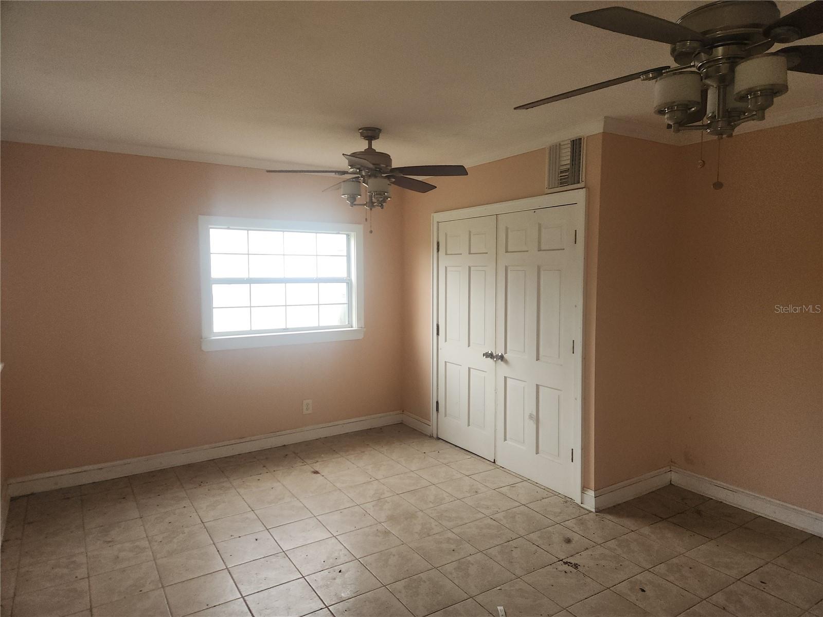DELTONA LAKES UNIT 05 - Residential