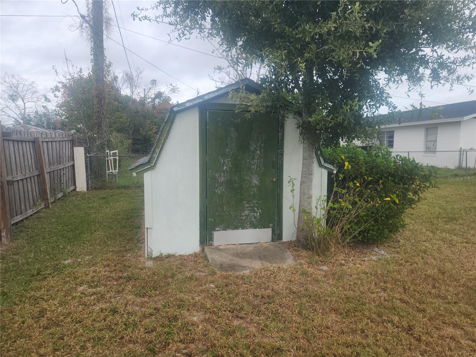 DELTONA LAKES UNIT 05 - Residential