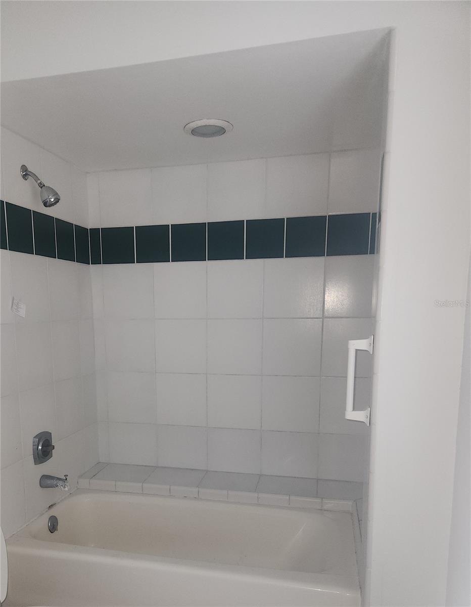 DELTONA LAKES UNIT 05 - Residential