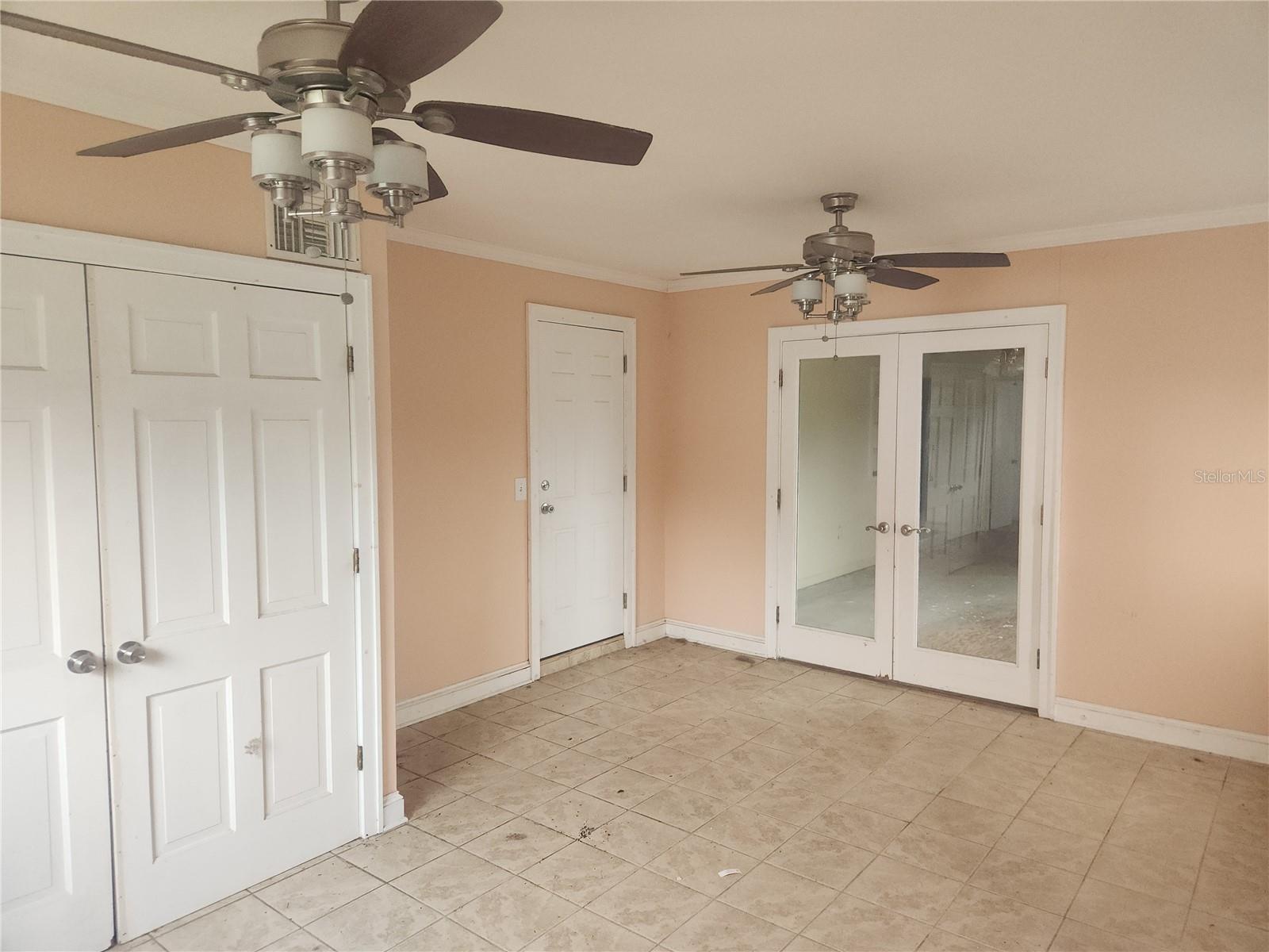 DELTONA LAKES UNIT 05 - Residential