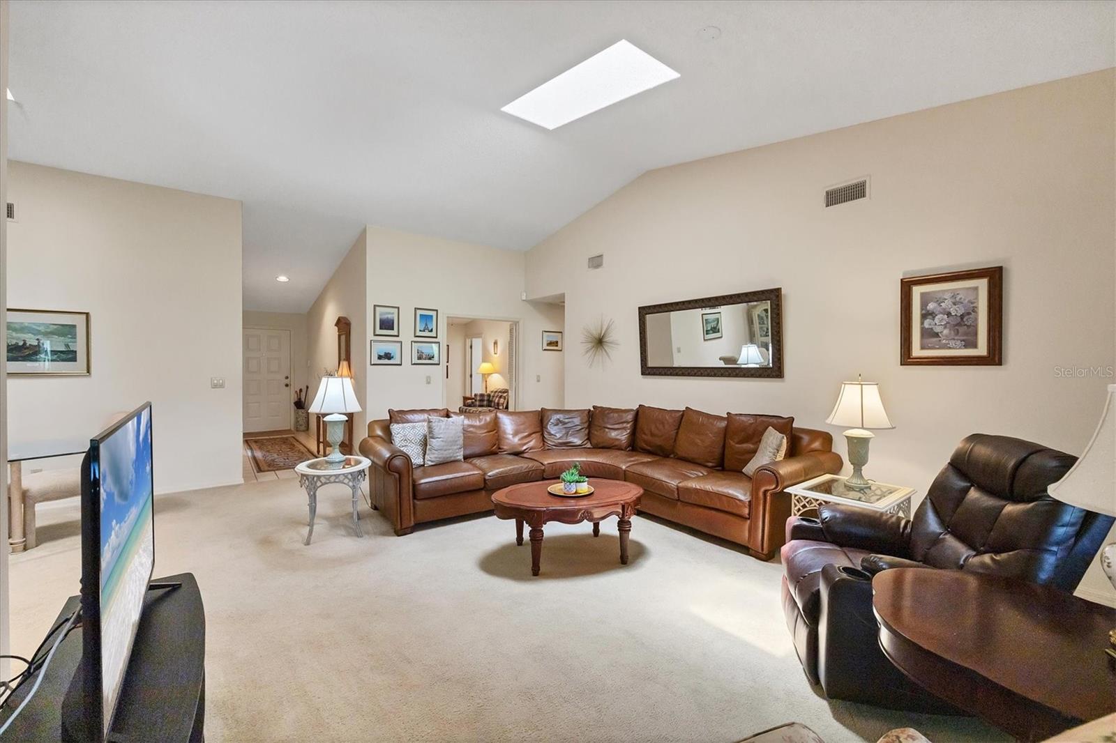 4001 WILSHIRE CIRCLE E 72