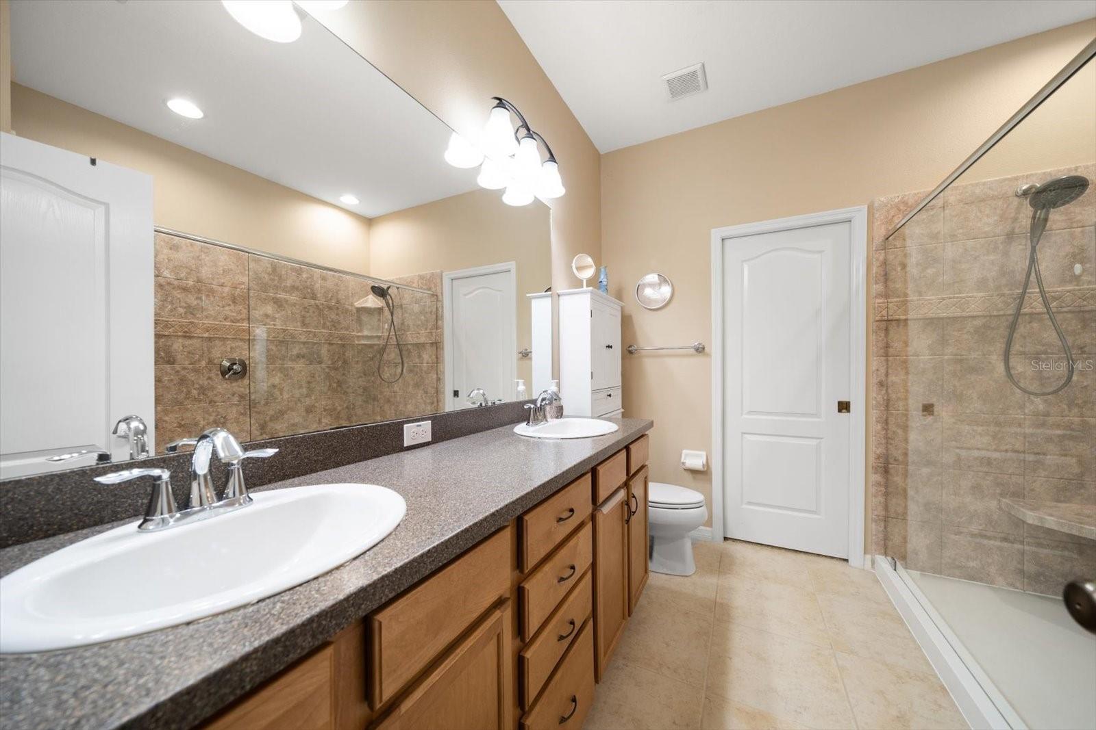 BEACON TRACE TWNHMS - Residential