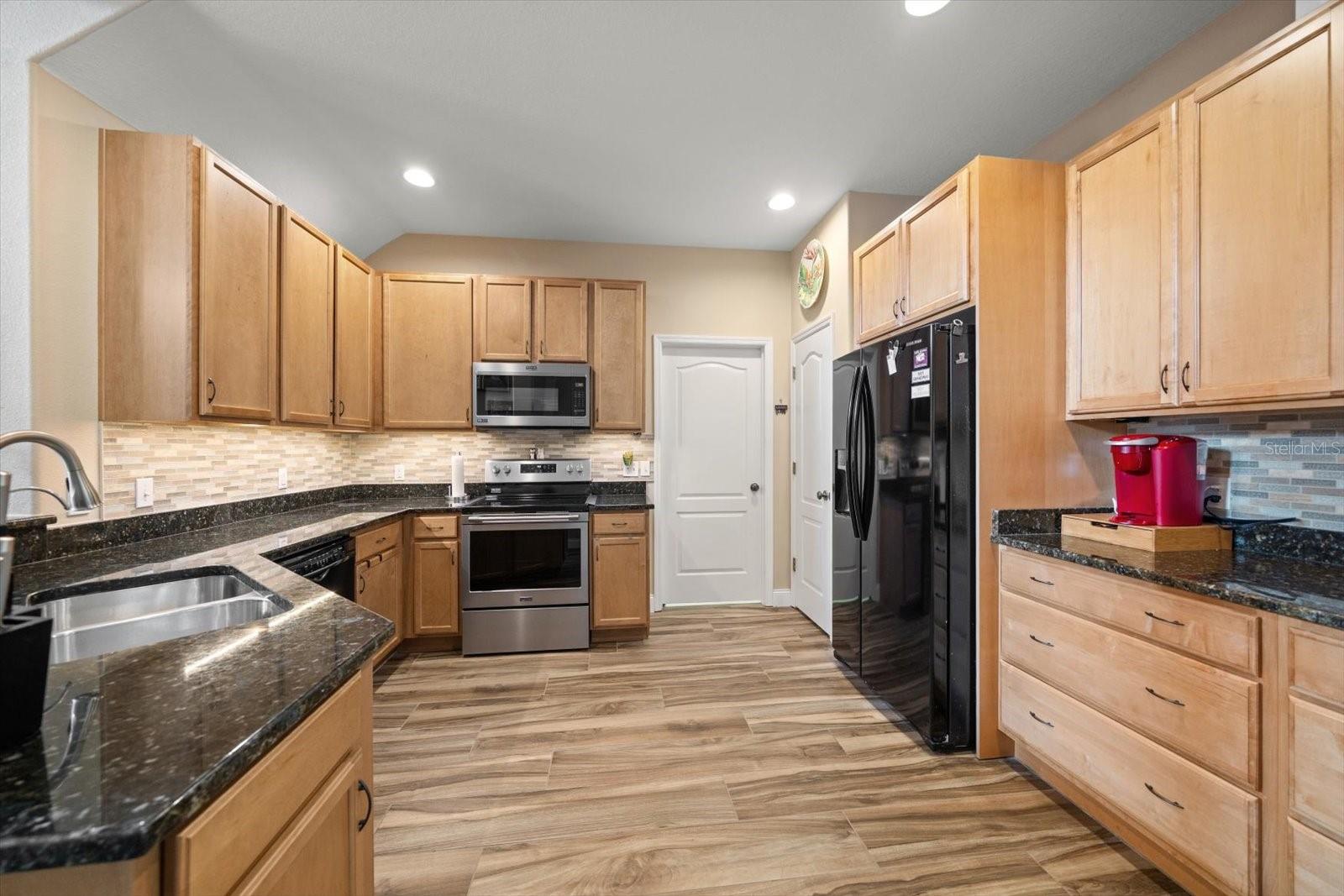 BEACON TRACE TWNHMS - Residential