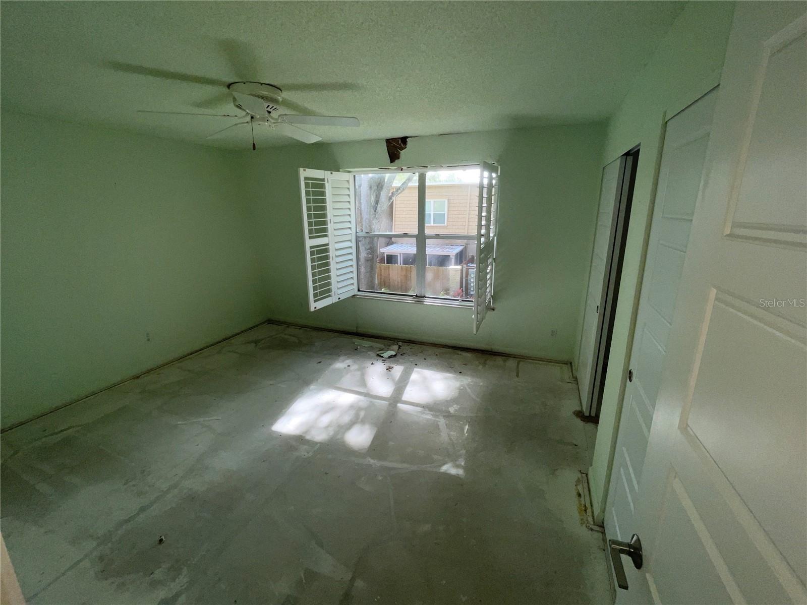 FOUR SEASONS CONDO - Residential