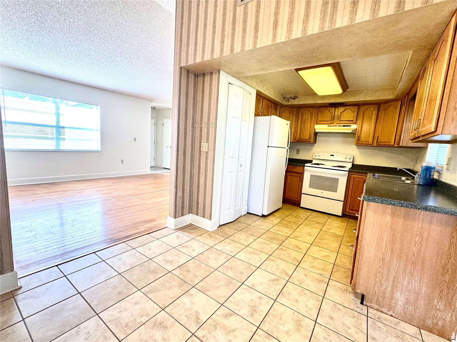 HARDEN OAK SUB - Residential Lease