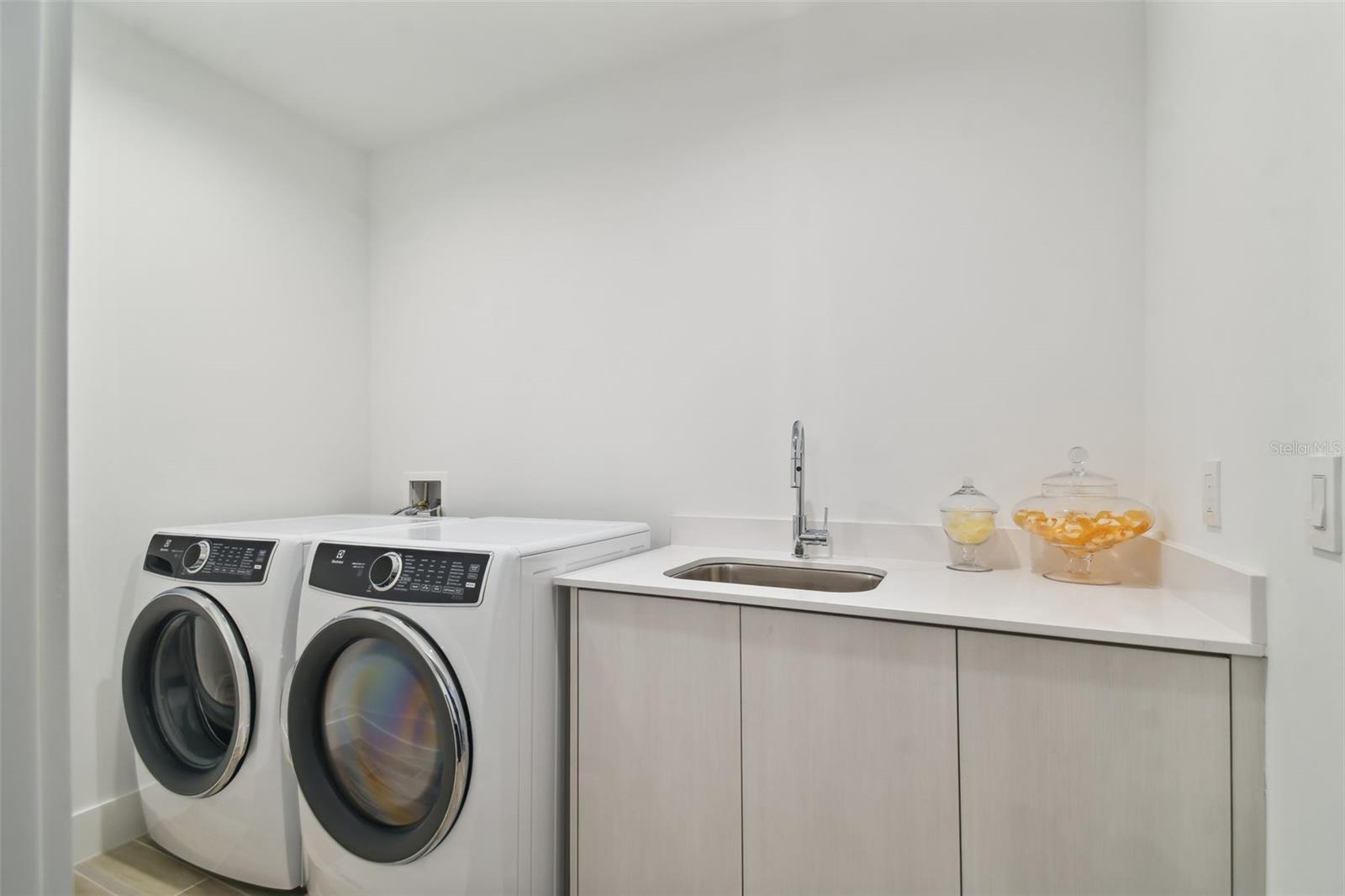 MARINA POINTE EAST, A CONDOMINIUM - Residential