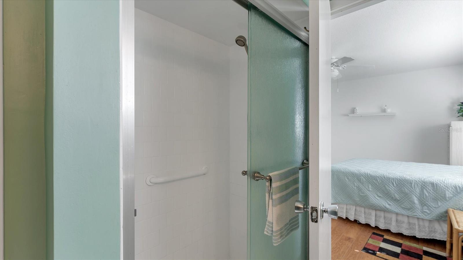 GLEN OAKS RIDGE VILLAS 1 - Residential