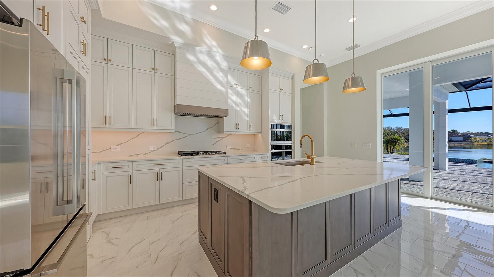 6233 ISLA DEL RAY AVENUE