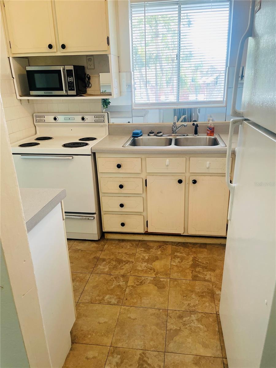 BAYSHORE GARDENS APTS 2 - Residential