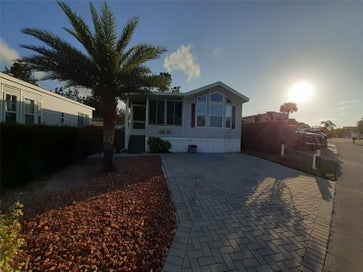 2330 LIMEWOOD AVENUE 051 CLERMONT FL 34714