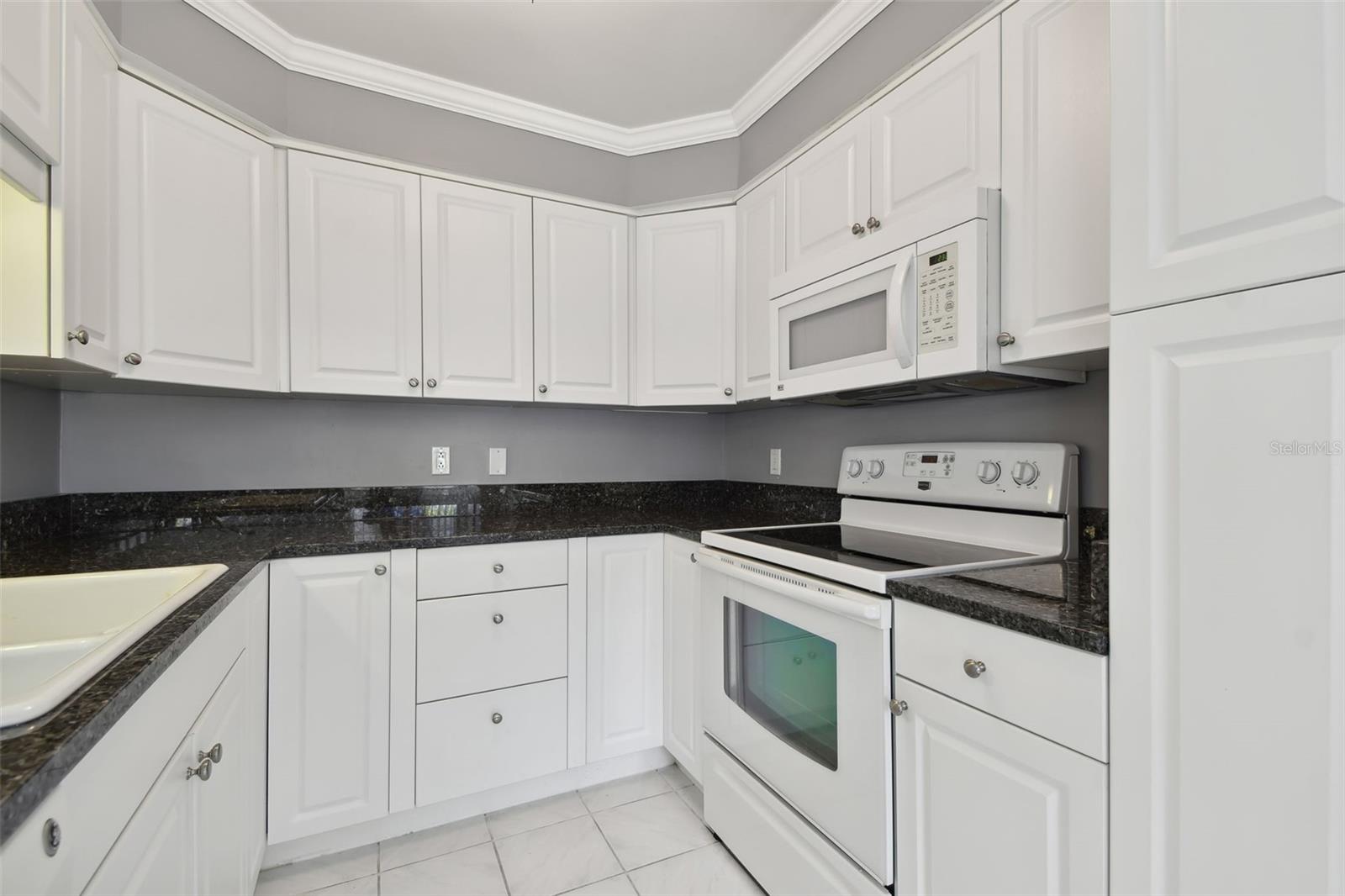 GATEWAY BY THE BAY CONDO - Residential