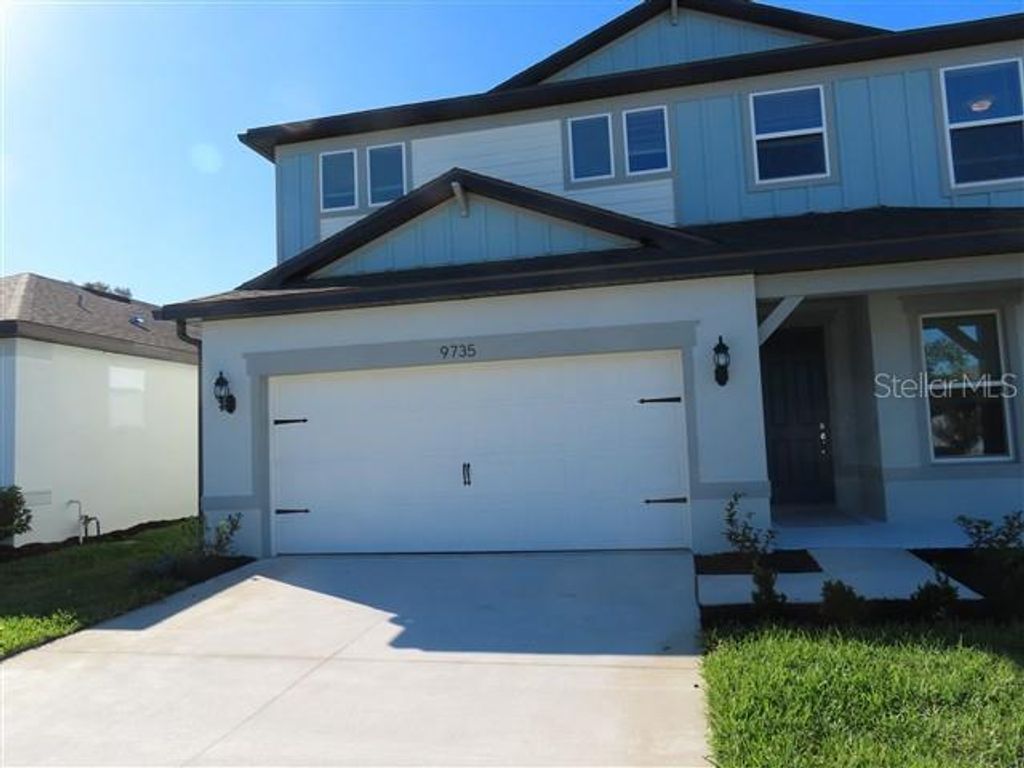 Photo of 9735 Redwood Heights Loop, Thonotosassa, FL 33592 (MLS # J995011)