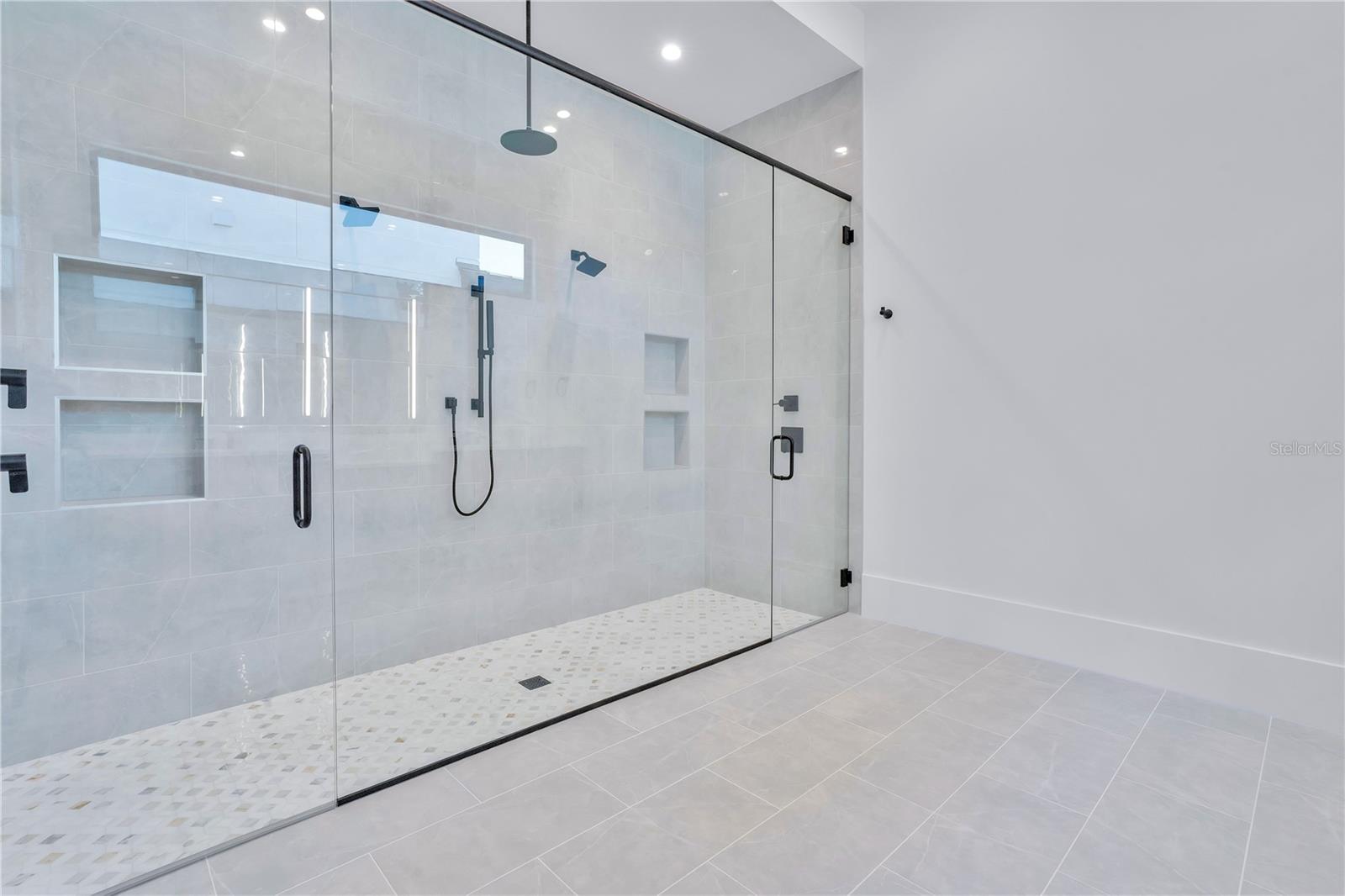 LAKE SHEEN SOUND - Residential