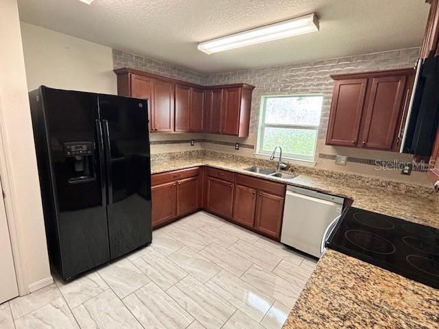 SHERMAN HILLS SEC 3 - Residential Lease