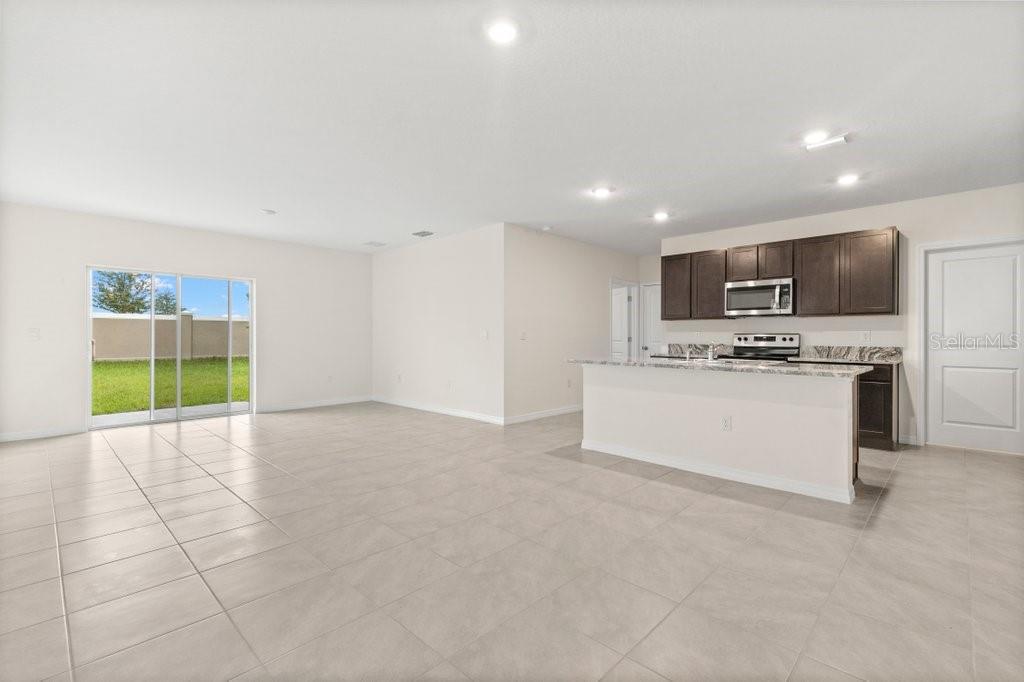 EPPERSON RANCH NORTH PH 1 POD - Residential Lease