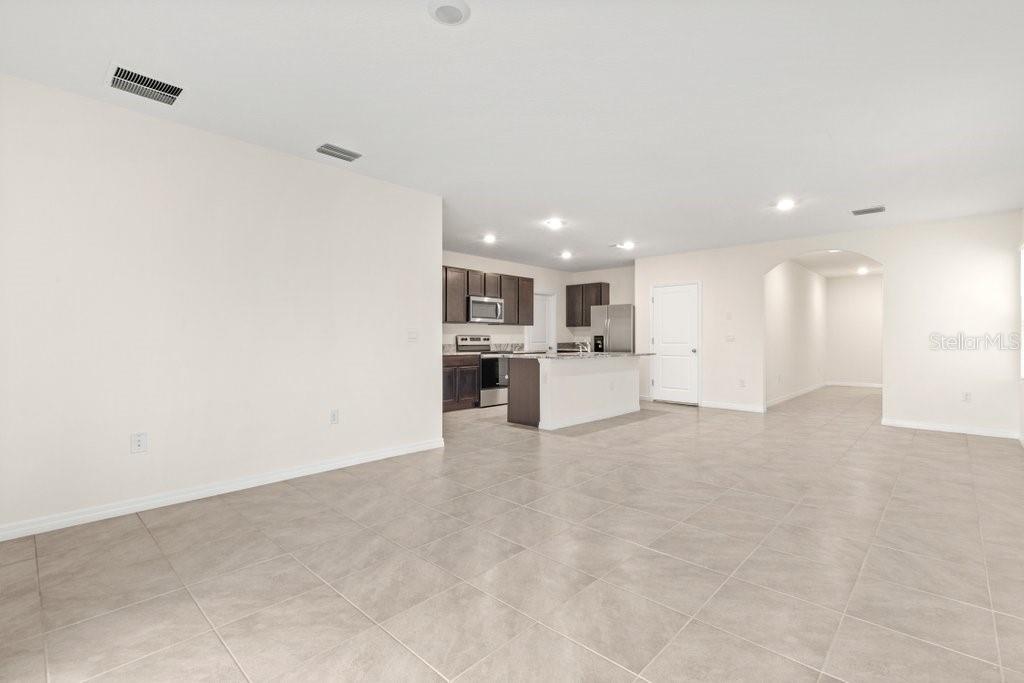 EPPERSON RANCH NORTH PH 1 POD - Residential Lease