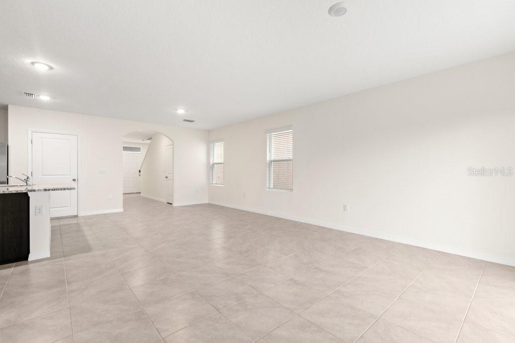 EPPERSON RANCH NORTH PH 1 POD - Residential Lease