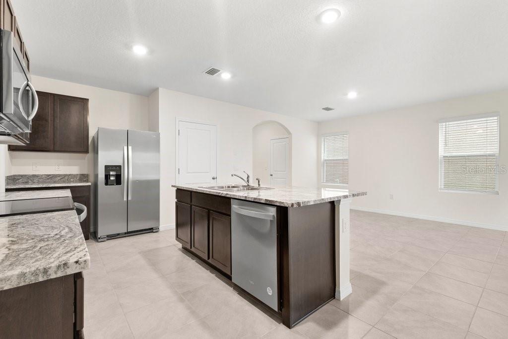 EPPERSON RANCH NORTH PH 1 POD - Residential Lease
