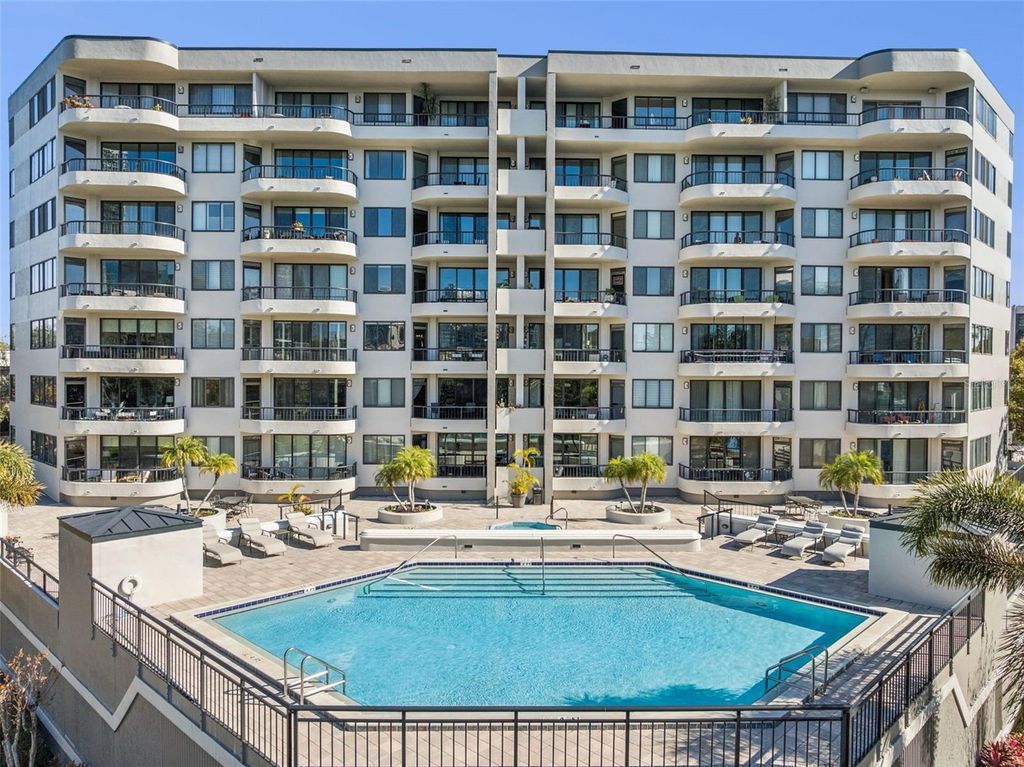 Photo of 401 E Robinson Street #3, Orlando, FL 32801 (MLS # S5143106)