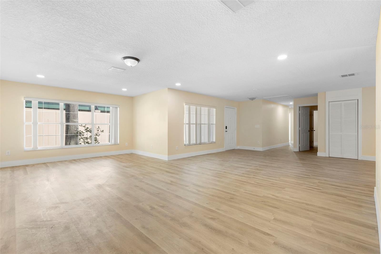 OAKWOOD PARK - Residential