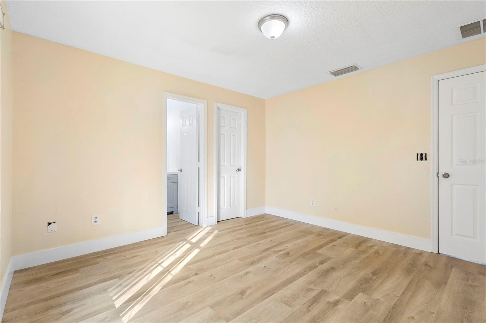 OAKWOOD PARK - Residential