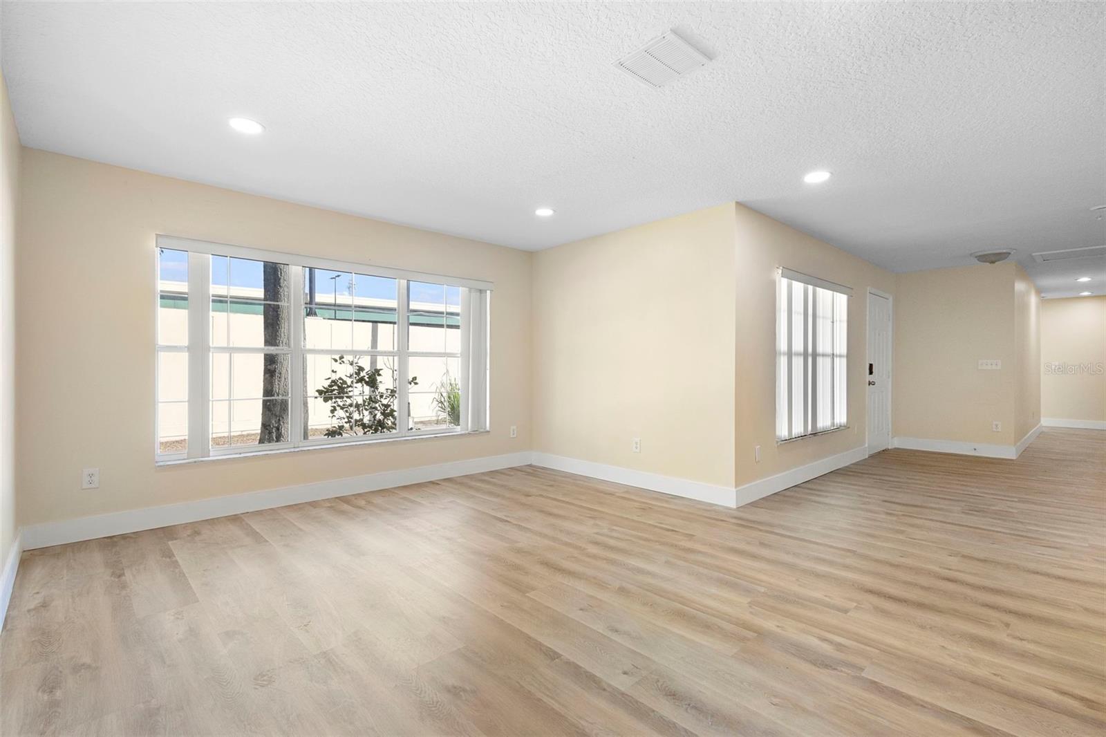 OAKWOOD PARK - Residential