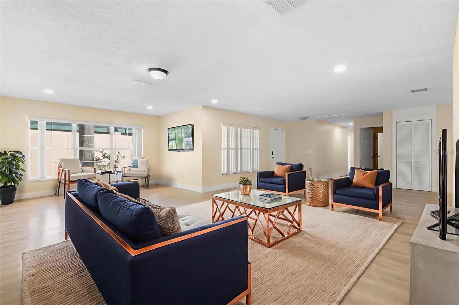 OAKWOOD PARK - Residential