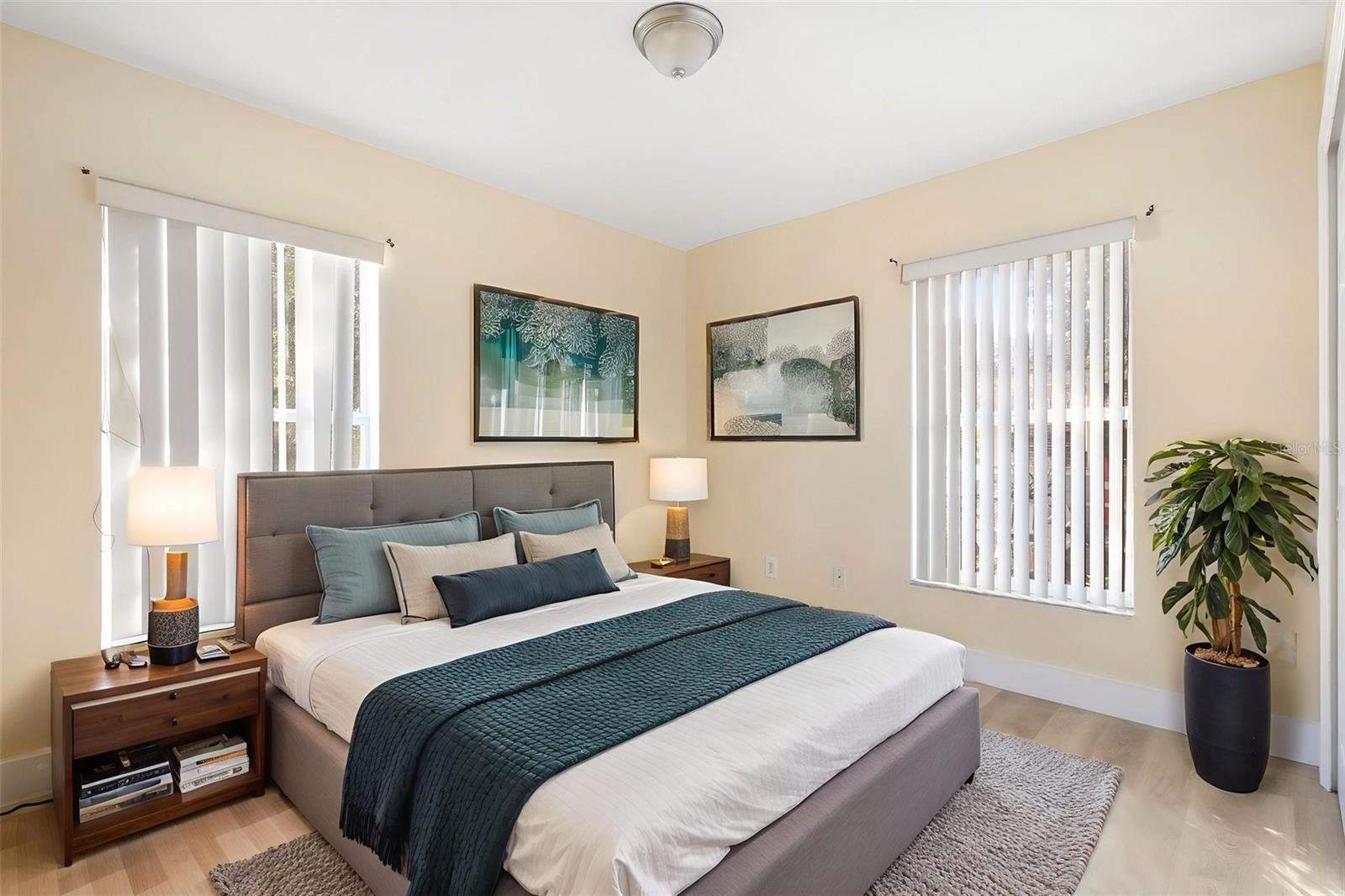 OAKWOOD PARK - Residential