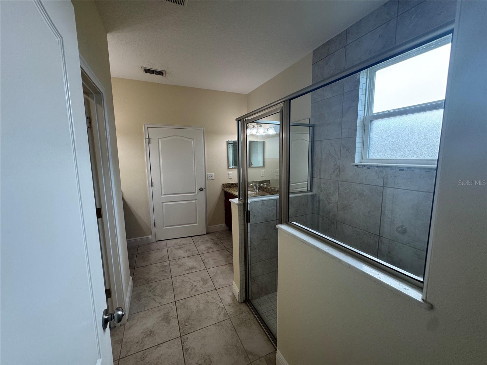 EMERALD POND SUB - Residential Lease