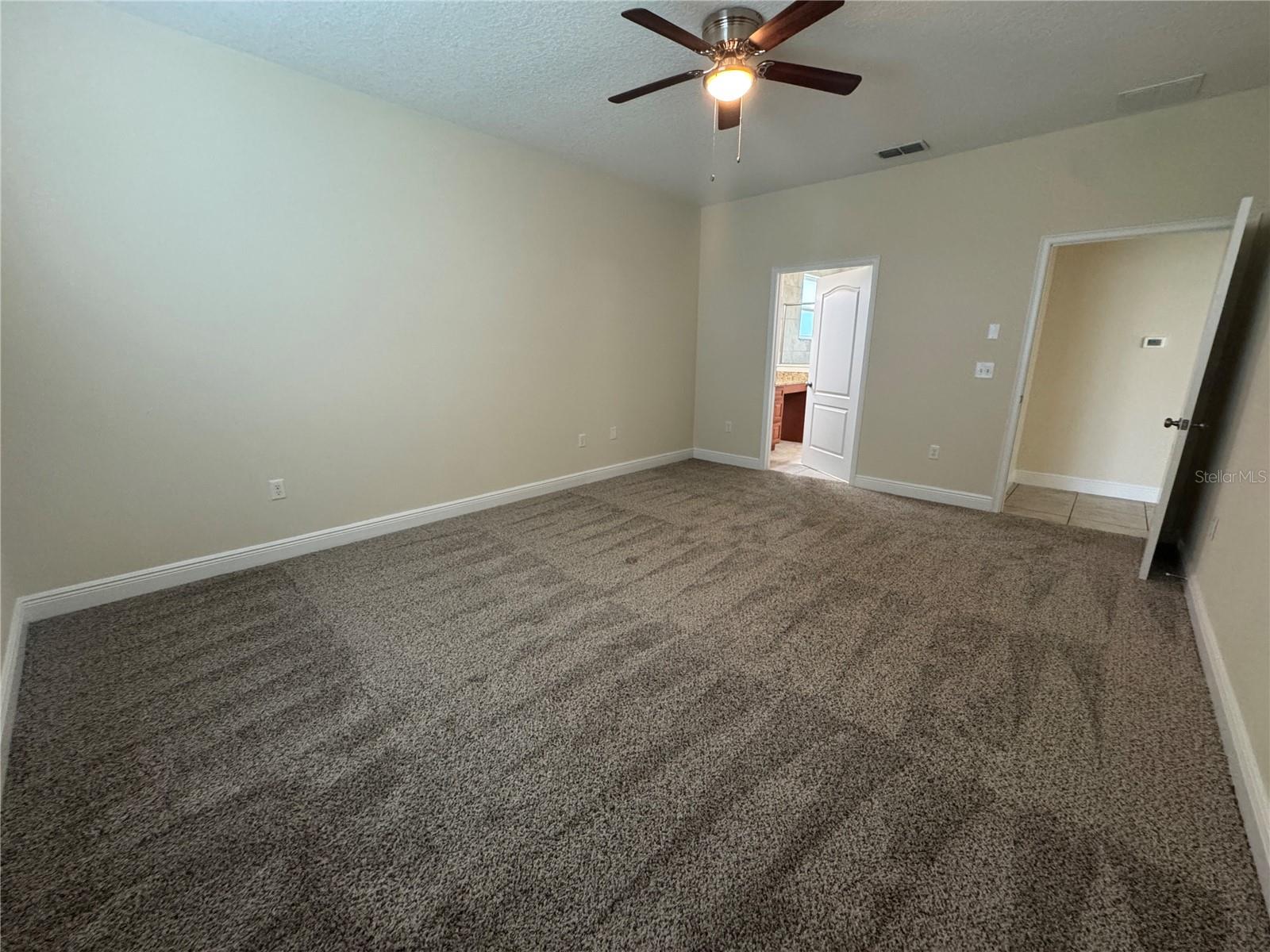 EMERALD POND SUB - Residential Lease