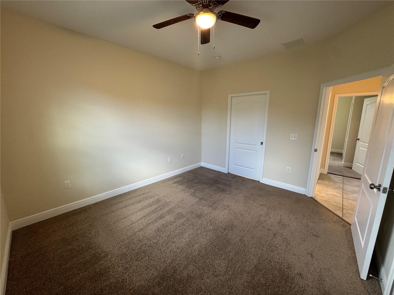 EMERALD POND SUB - Residential Lease